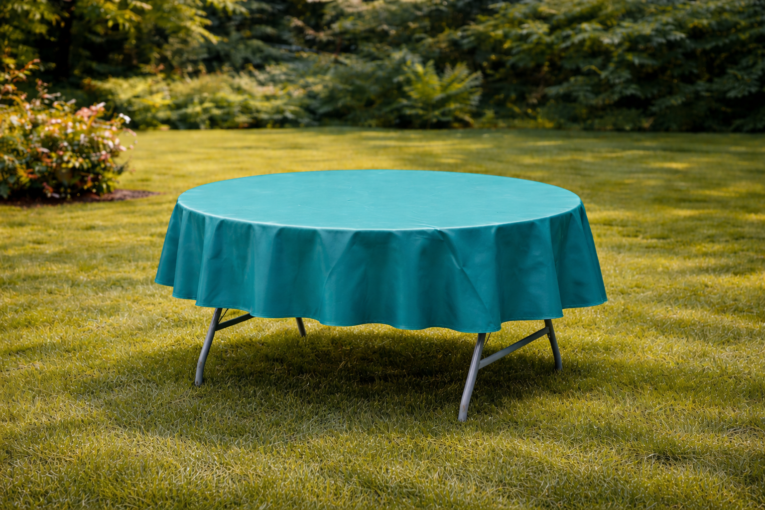 84" Round Disposable Tablecloth (Choice of Color)